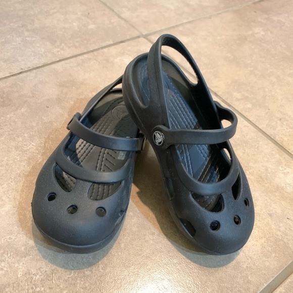 CROCS Other - Black little girls CROCS sandals size 9 like new CROCS Other - Black little girls CROCS sandals size 9 like new
